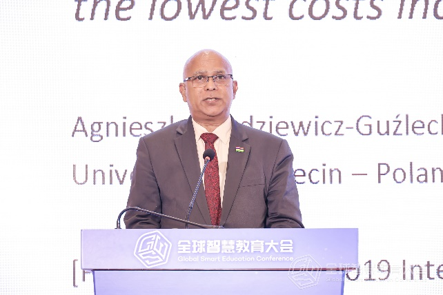 毛裏求斯教育部代理首席技術官 裏卡德·奧克伯(Ricaud Auckbur)