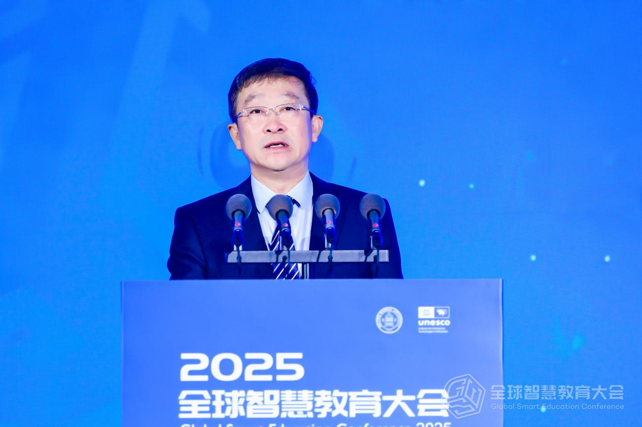 教育部職業教育與成人教育司副司長李智