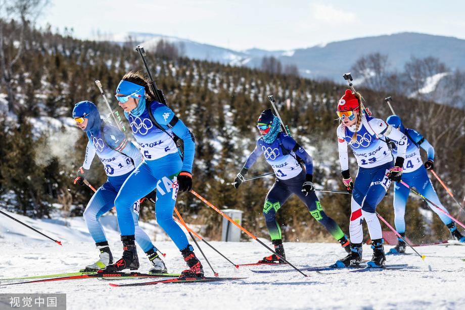 [圖]冬季兩項女子12.5公里集體出發 法國隊選手奪金