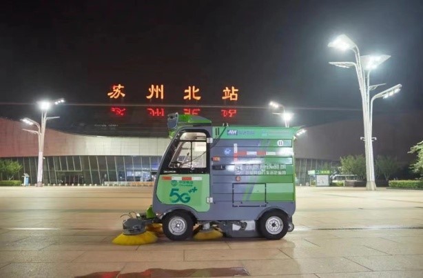 無人環衛正在進行道路清掃。受訪者供圖