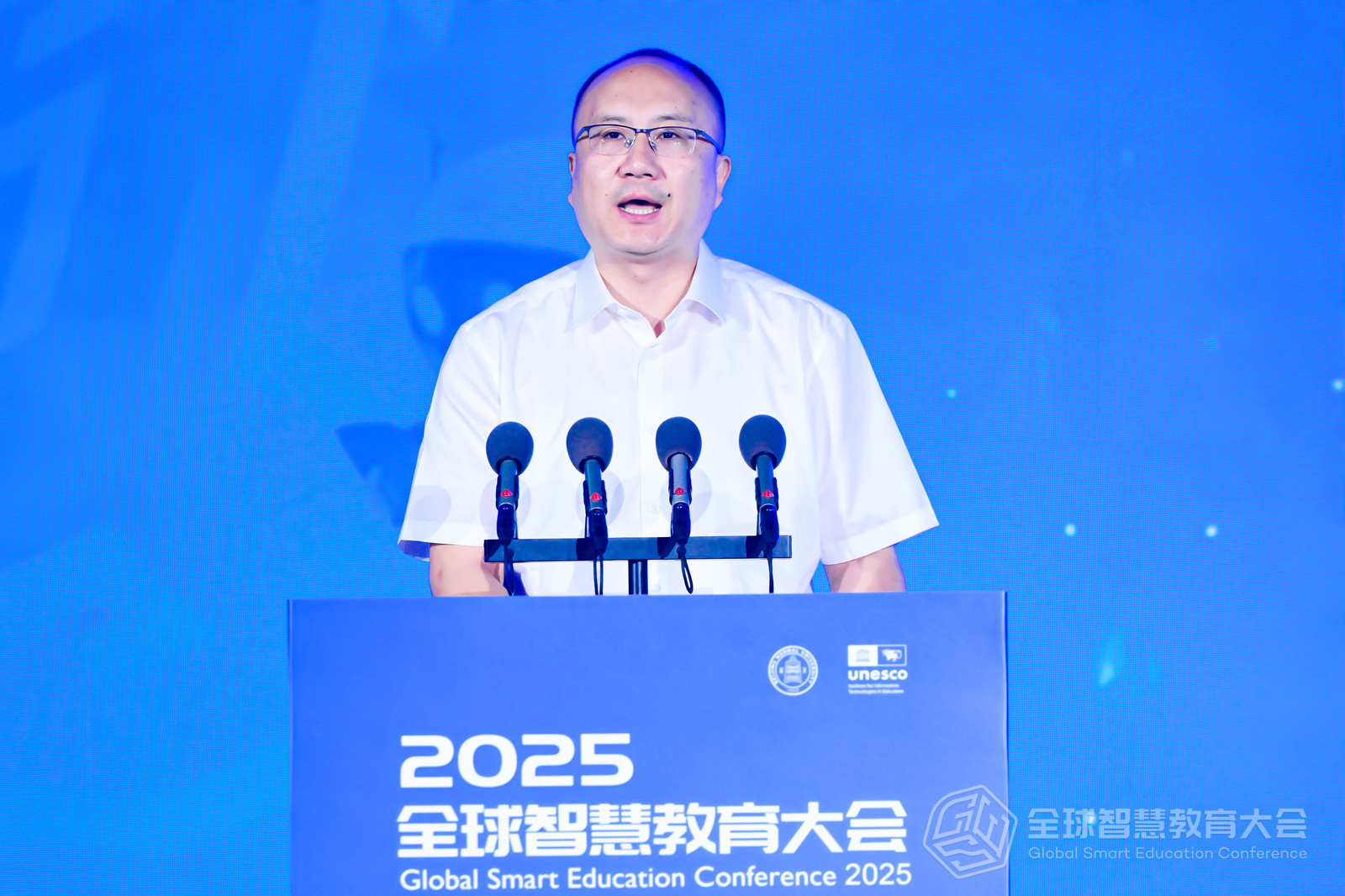 中國教育部教師工作司副司長趙鑫