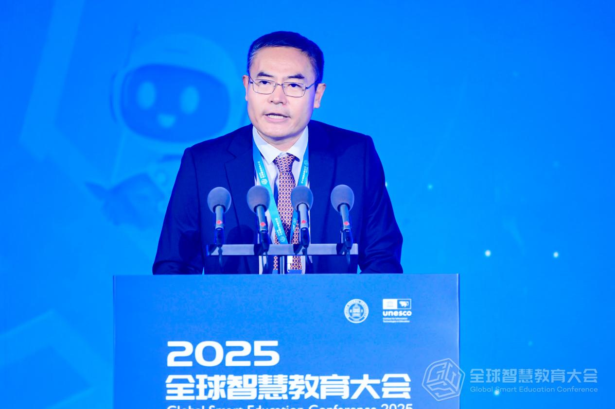 北京師範大學繼續教育與教師培訓學院院長亓俊國