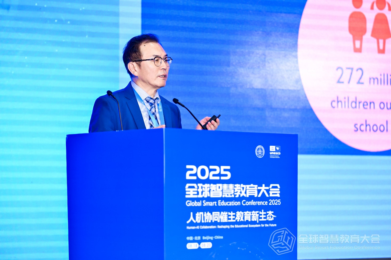 聯合國教科文組織政策與終身學習系統司教育政策處處長張光哲（Gwang Chol Chang）