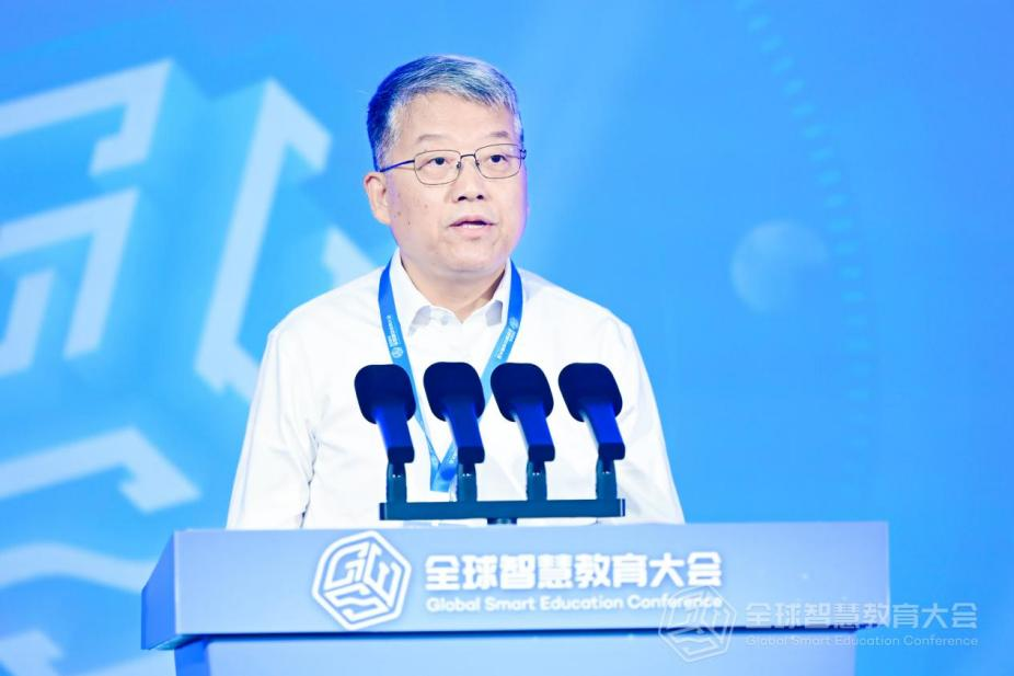 中國高等教育學會副會長郭新立